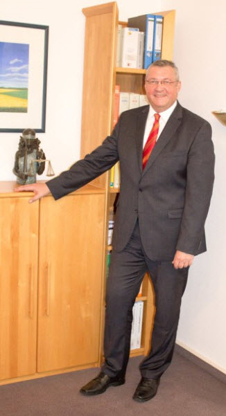 Rechtsanwalt und Notar   Karl-Heinz Weymann