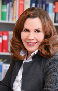 Rechtsanwältin   Johanna Werres